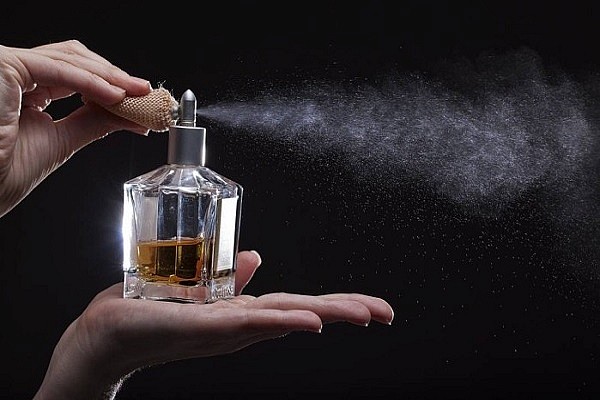 Ошибка 2: парфюм не подходит вашей коже