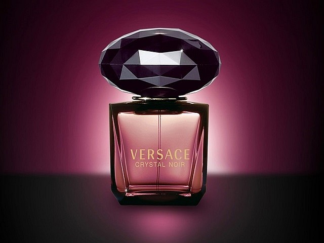 versace crystal noir описание аромата