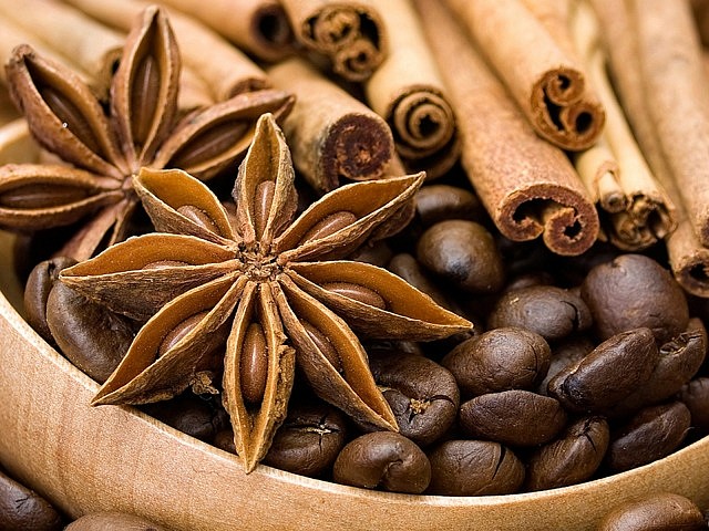 Корица, кофе и анис-одни из основных оттенков в парфюмерии